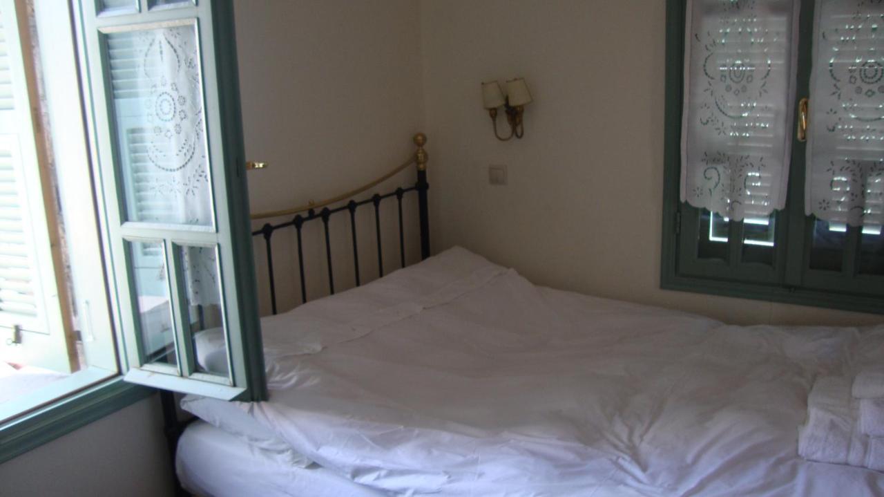 Oikia Alexandrou Traditional Inn Arnéa Szoba fotó