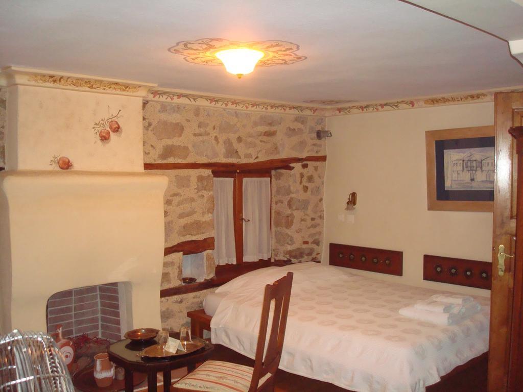 Oikia Alexandrou Traditional Inn Arnéa Kültér fotó